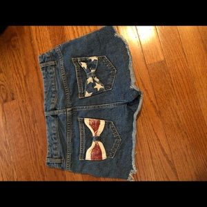 Refuge American Flag bow shorts